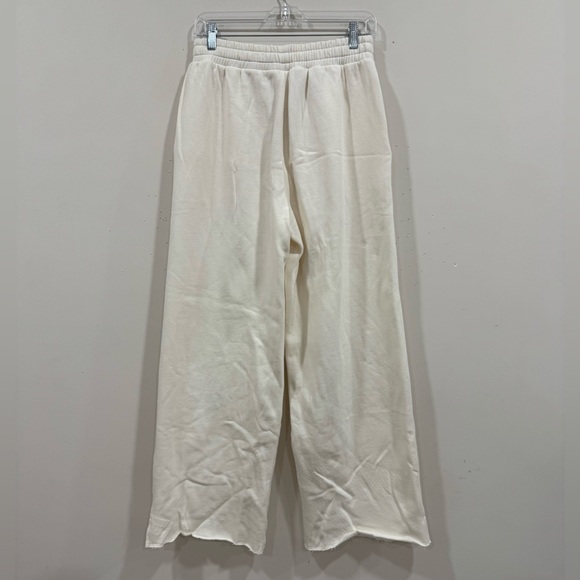 NWT Victoria's Secret S Winter White Ivy Fleece Wide-Leg Split-Hem Sweatpants - Picture 3 of 8